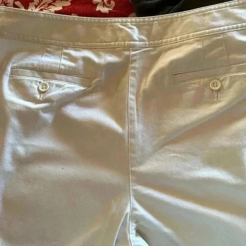 Liz Claiborne size 16 Audra‎ chino. EUC. 98% cotton 2% Lycra . Higher waist - Picture 4 of 10